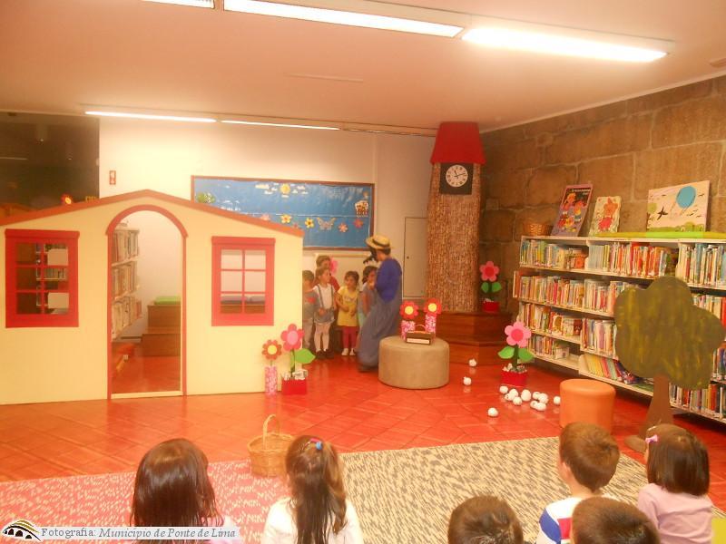 Biblioteca Municipal dinamizou atividades de promoção do livro e da leitura para cerca de 600 cri...