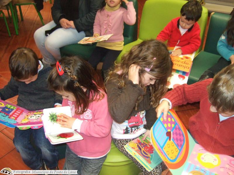 Biblioteca Municipal apresenta Teatro de Fantoches para crianças dos Jardins de Infância de Serde...