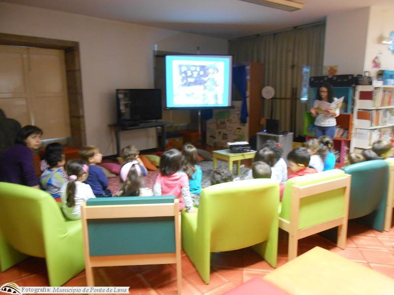 Biblioteca recebe crianças do Jardim de Infância da Santa Casa da Misericórdia de Ponte de Lima
