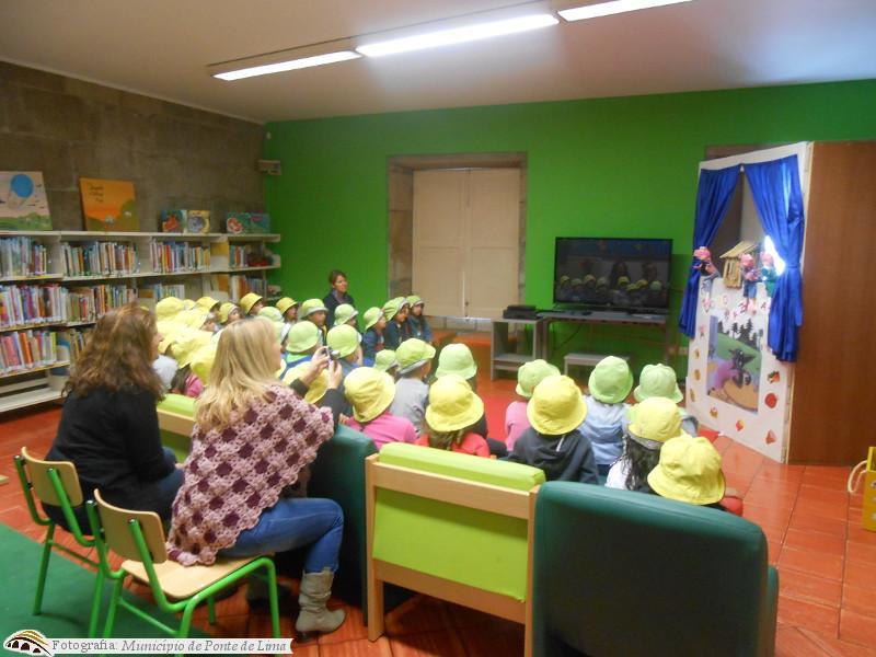 Alunos do Centro Educativo da Facha participam nas atividades da Biblioteca Municipal