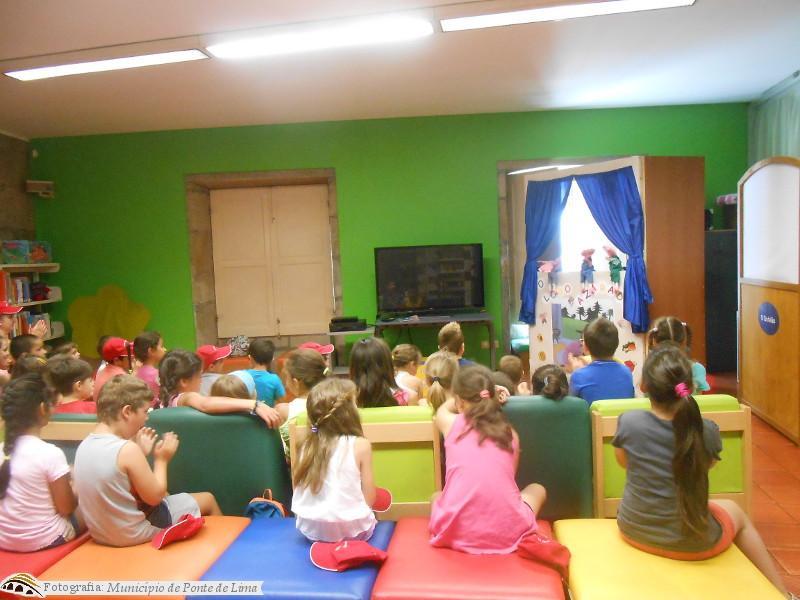 Biblioteca Municipal dinamiza Teatro de Fantoches para crianças da Associação de Freguesias do Va...