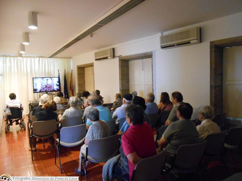 Biblioteca Municipal promove sessão de cinema em língua portuguesa para idosos do concelho