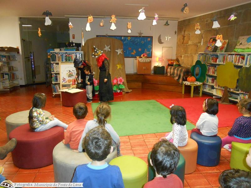 Biblioteca Municipal dinamiza Hora do Conto para crianças do Jardim de Infância da Santa Casa da ...